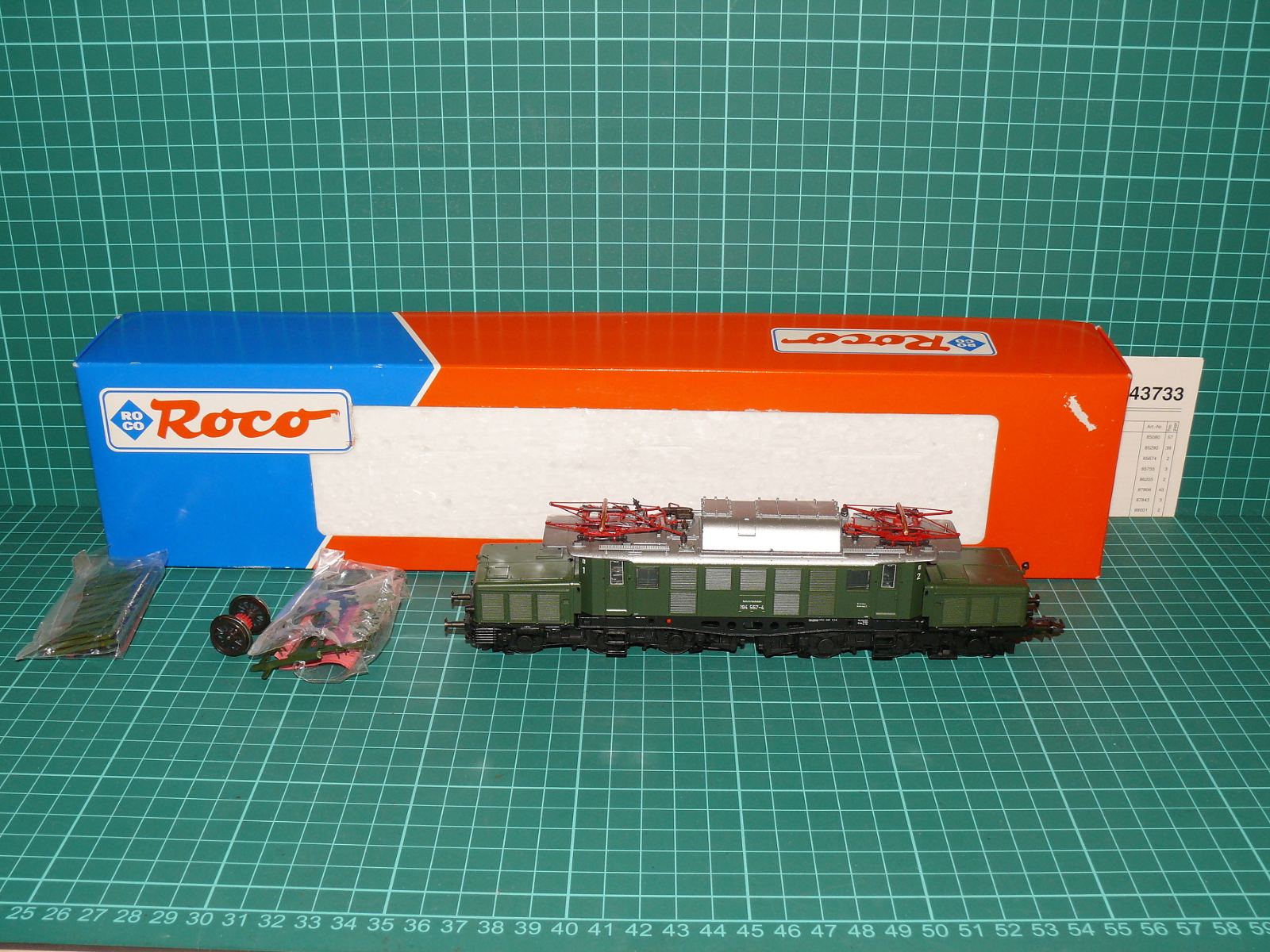 Roco H0 – Šestinápravová elektrická lokomotiva „Německý Krokodýl“ řady 194 / E 94 (194 087-4), DB s originální krabičkou a doplňky (kat. č. 43733) – H0