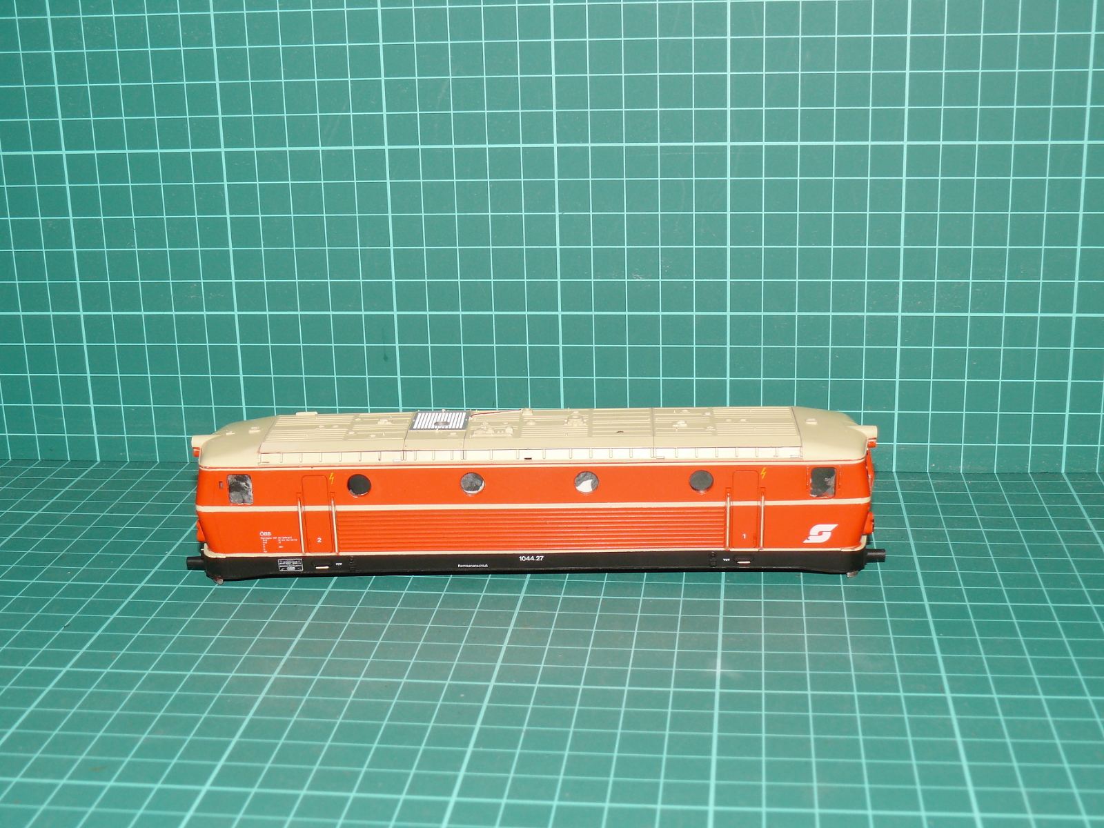 Kleinbahn H0 - Karoserie elektrické lokomotivy řady 1044 ÖBB – H0
