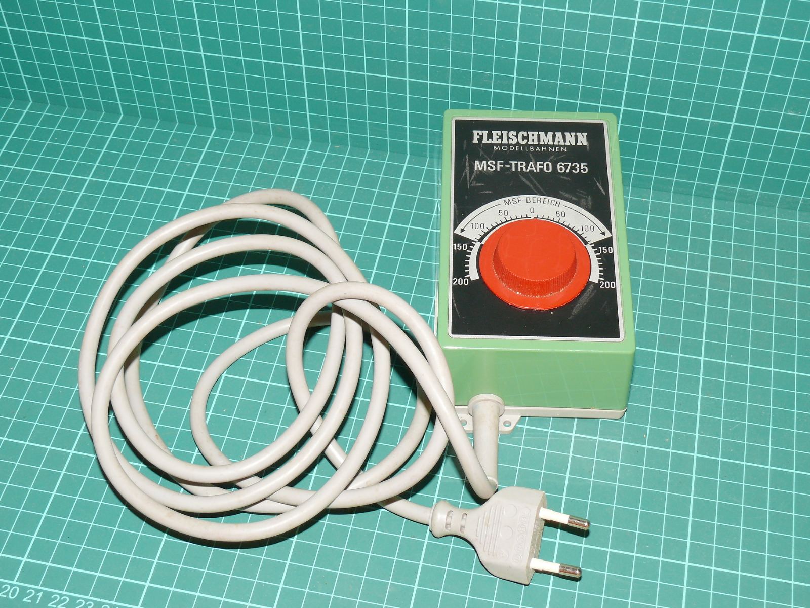 Fleischmann MSF-Trafo 6735 - Regulátor jízdy a napájecí transformátor pro modelovou železnici – Napájení