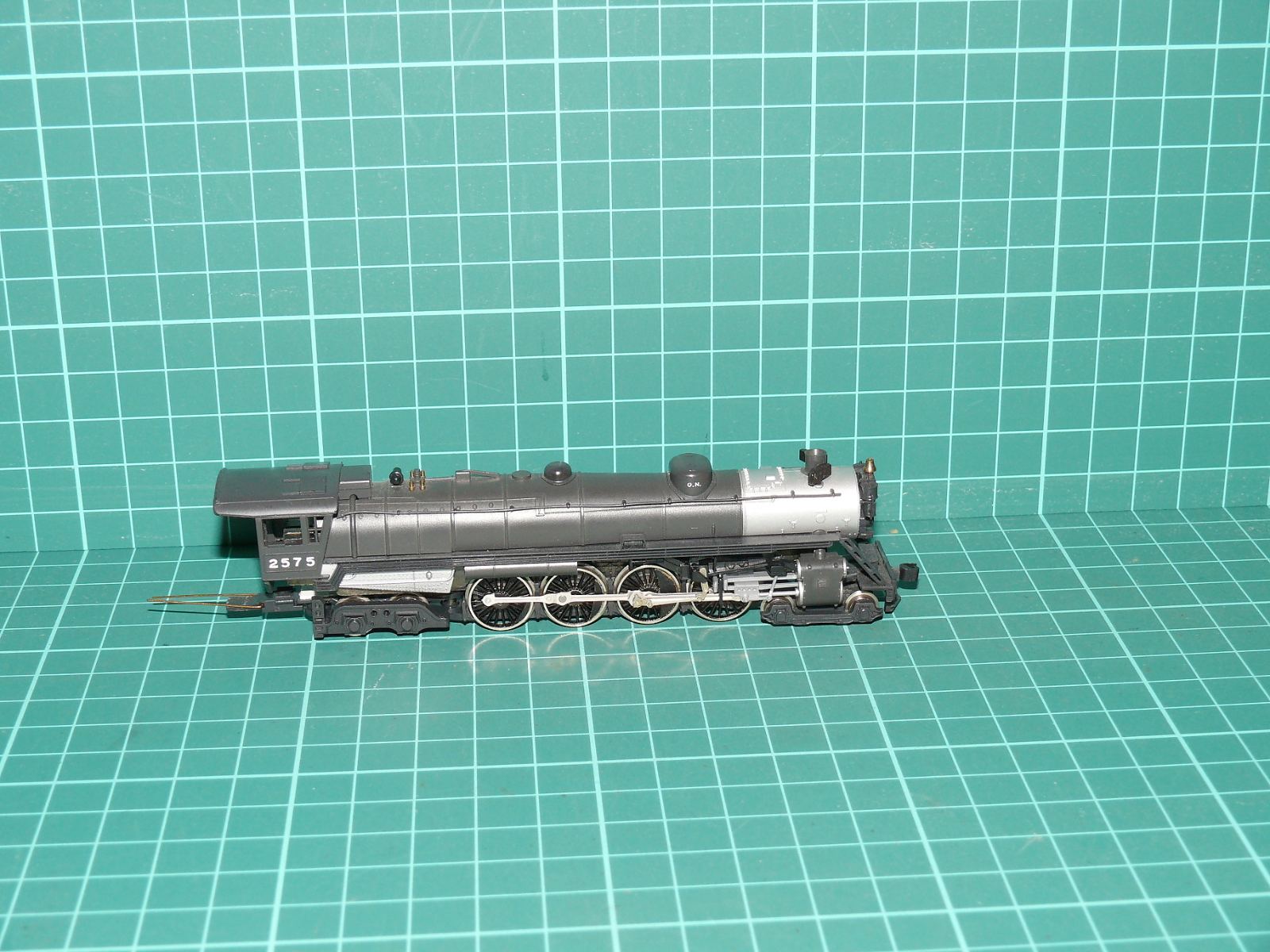 Minitrix N - Parní lokomotiva US Mikado 2-8-2 Great Northern č. 2575 (bez tendru) – N