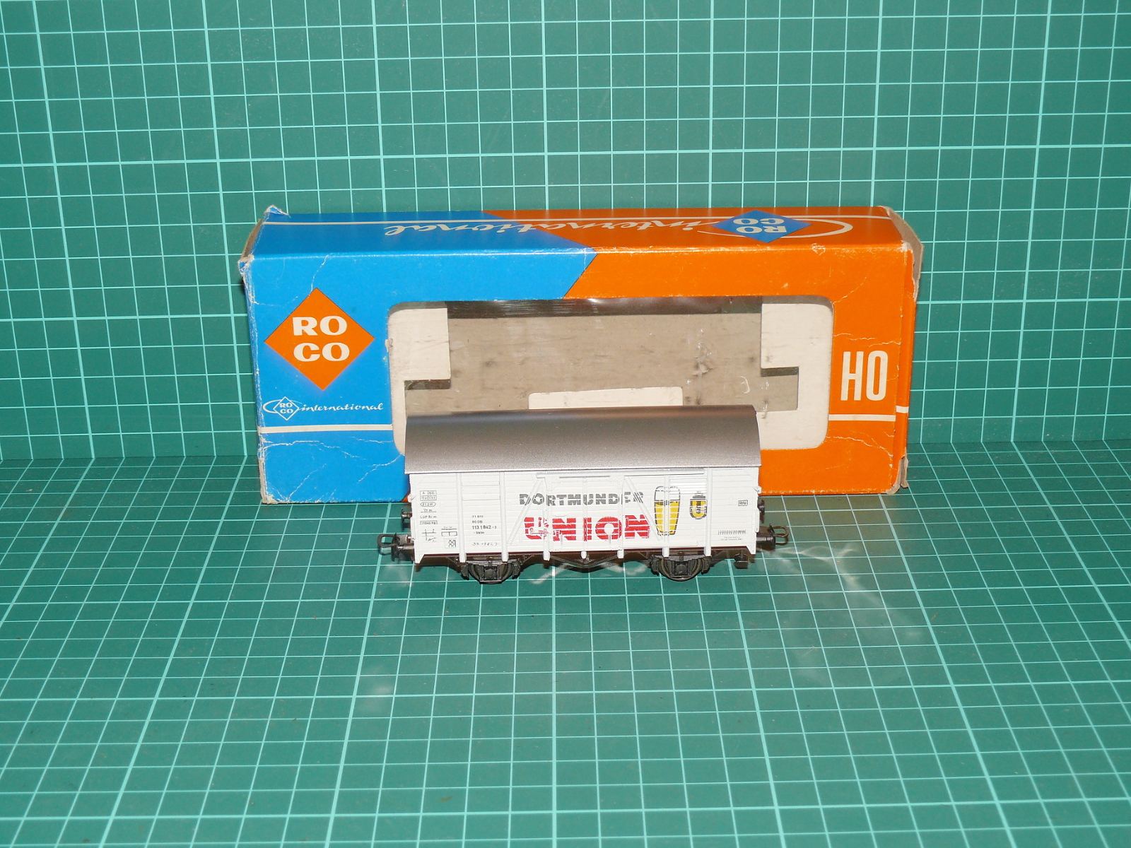 Roco H0 - Dvounápravový chladicí / pivní vůz "Dortmunder Union" DB s krabičkou (art. 4327) – modelová železnica H0