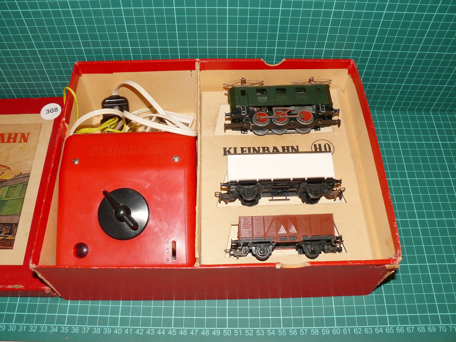 Kleinbahn H0 - Vintage start set: elektrická lokomotiva E499 / ÖBB, 2 nákladní vozy a regulátor (nemá CZ koncovku) – modelová železnica H0