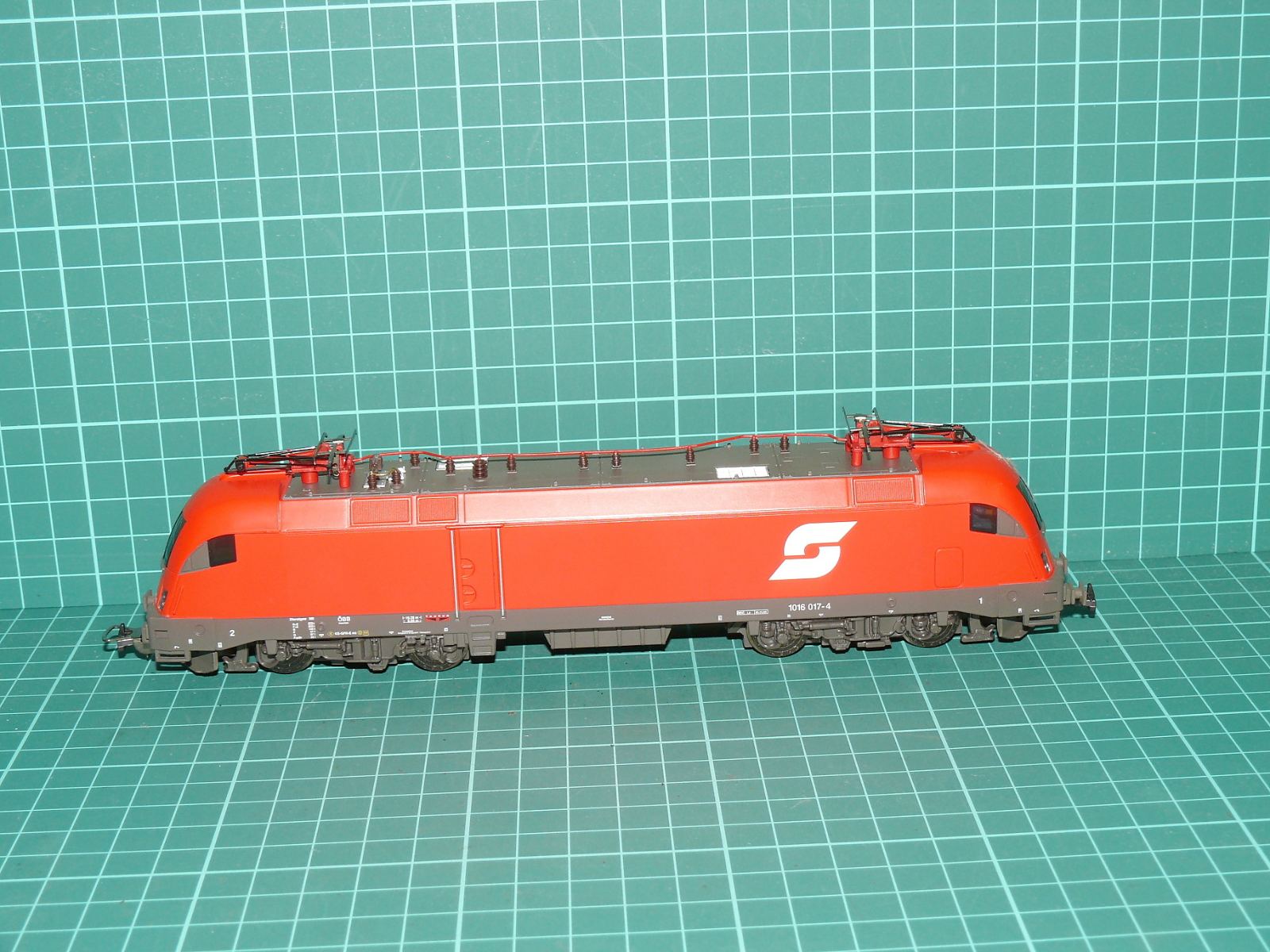 Piko H0 - Elektrická lokomotiva Taurus řady 1016 ÖBB "Pflatsch" – H0
