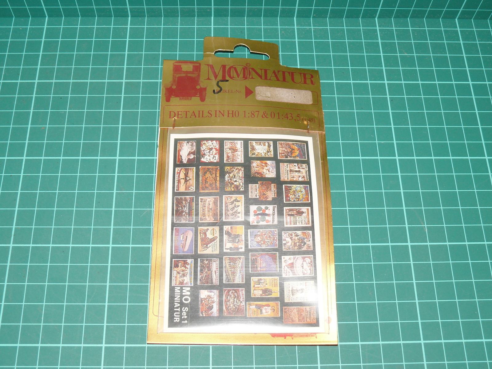 MO-Miniatur H0 / 0 - Dobové cirkusové a divadelní plakáty (Set 1 / 87603) – H0