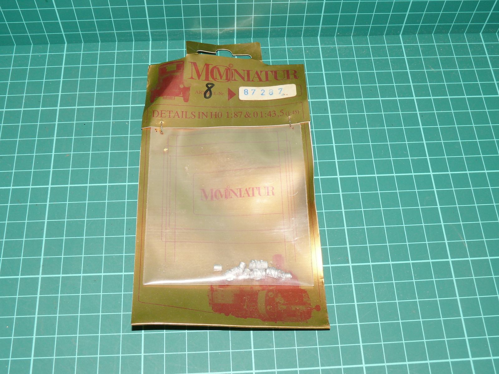 MO-Miniatur H0 / 0 - Kovové odlitky izolátorů / svítidel (87287) – H0
