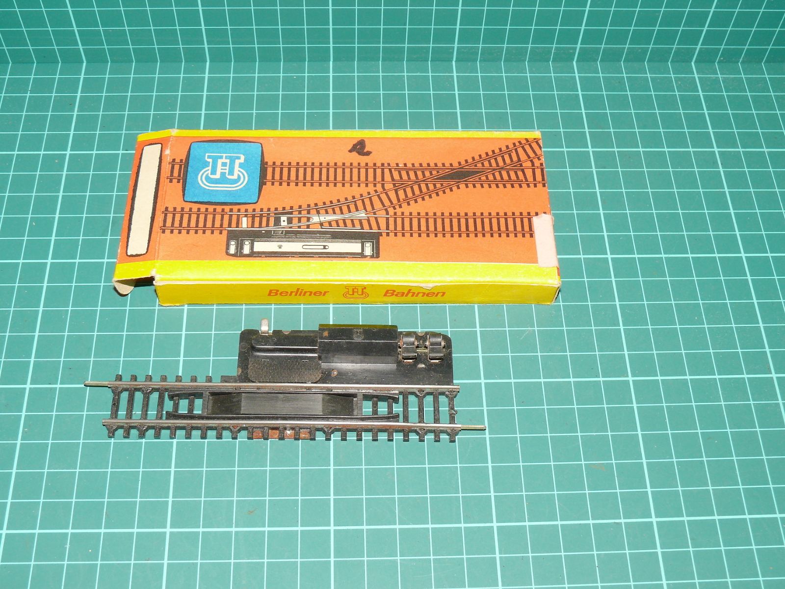BTTB TT - Elektromagnetická rozpojovací kolej v krabičce (6910) – TT