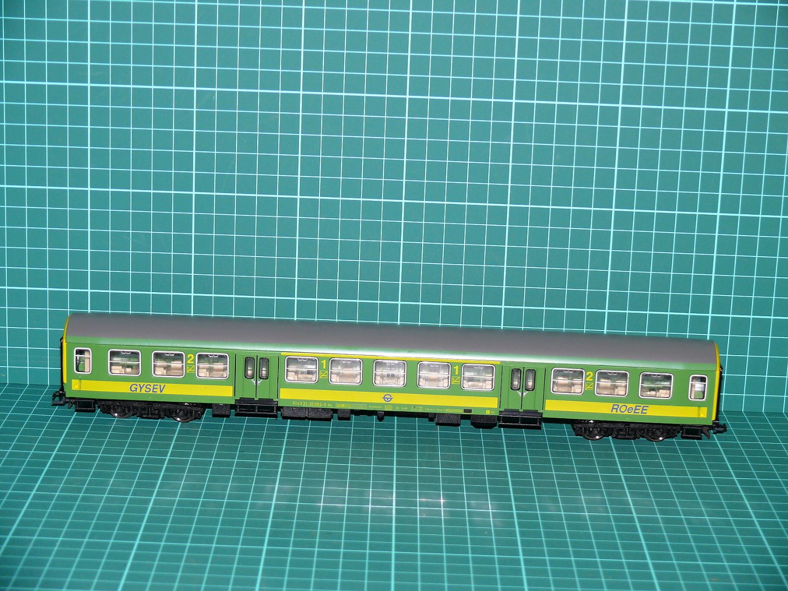 Roco H0 - Čtyřnápravový příměstský osobní vůz 1./2. třídy AB „Schlieren“ GYSEV / ROeEE (1:87) – H0