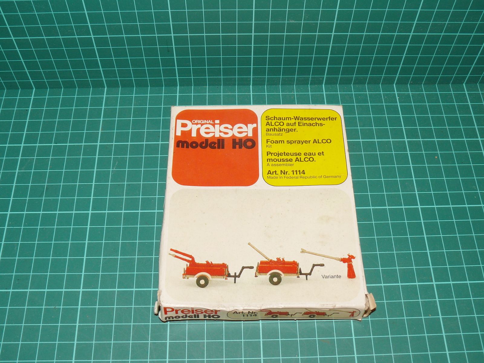 Preiser 1114 H0 – Stavebnice hasičského pěnového/vodního děla ALCO na jednonápravovém přívěsu – H0