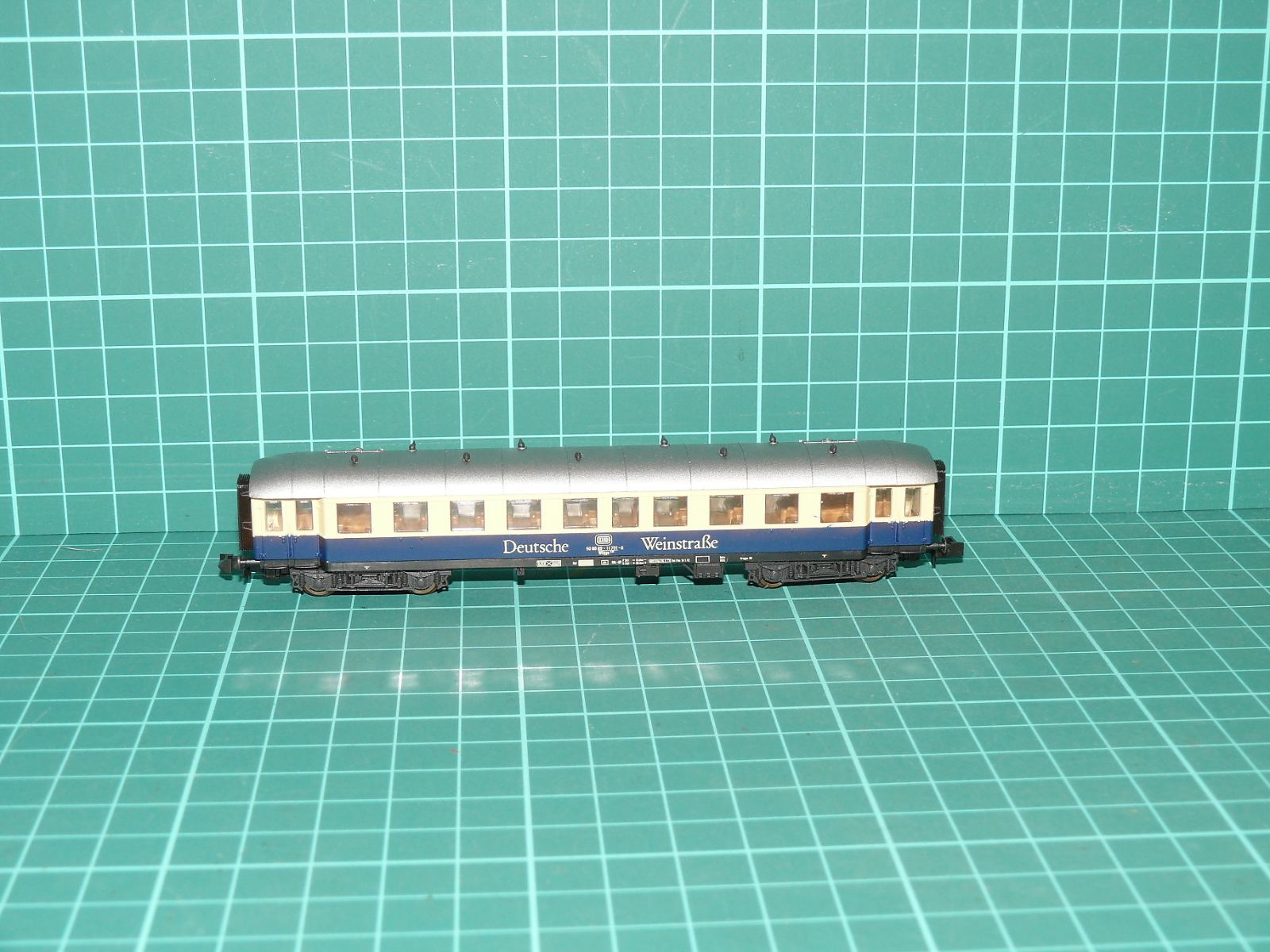 Roco N – Čtyřnápravový společenský vůz WGm 842 „Deutsche Weinstraße“, DB – N
