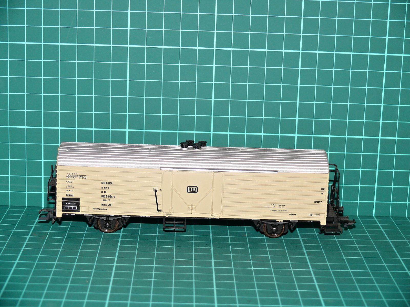 Roco H0 - Dvounápravový chladicí vůz Ibblps 396 „INTERFRIGO“ DB bílý (1:87) – H0