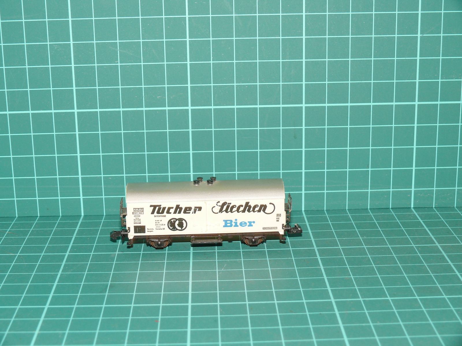Fleischmann piccolo N – Dvounápravový pivní chladicí vůz „Tucher Siechen Bier“, DB – N