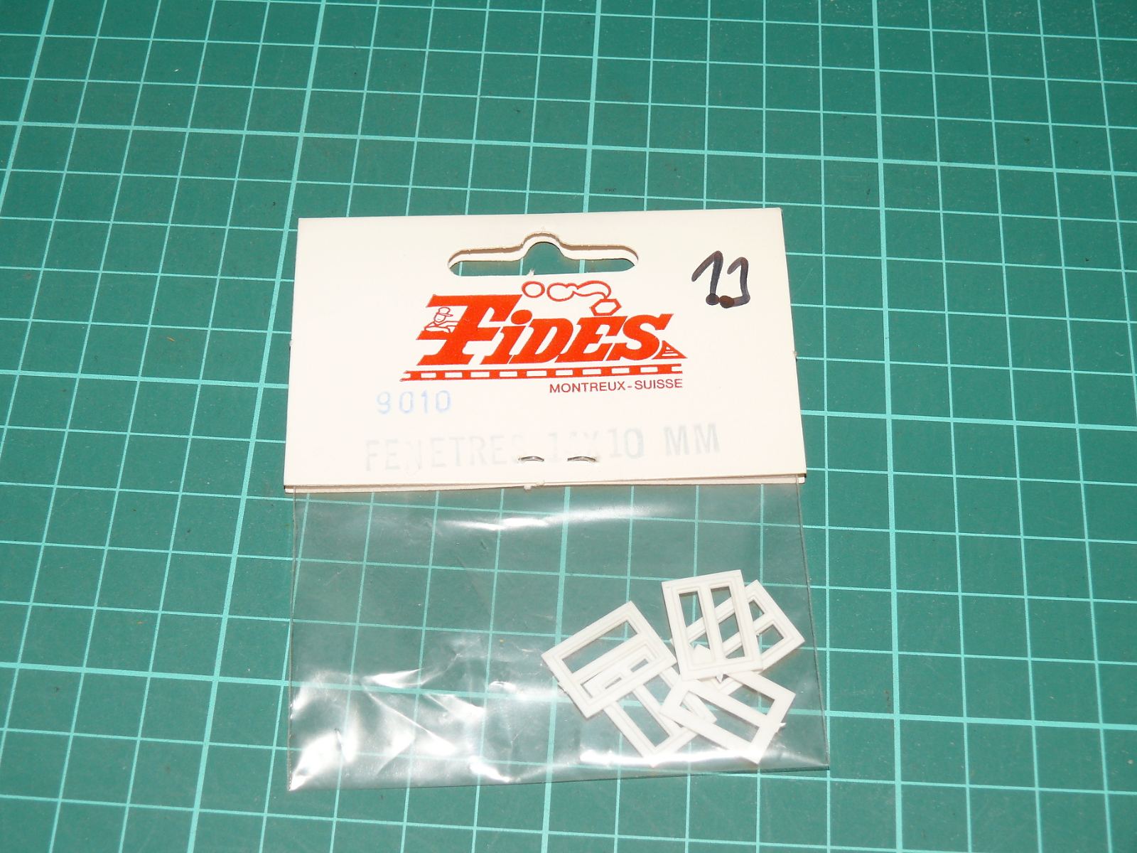 Fides H0 – Stavební díly oken / okenní rámy (Fenêtre 11x10 mm), originální balení – H0