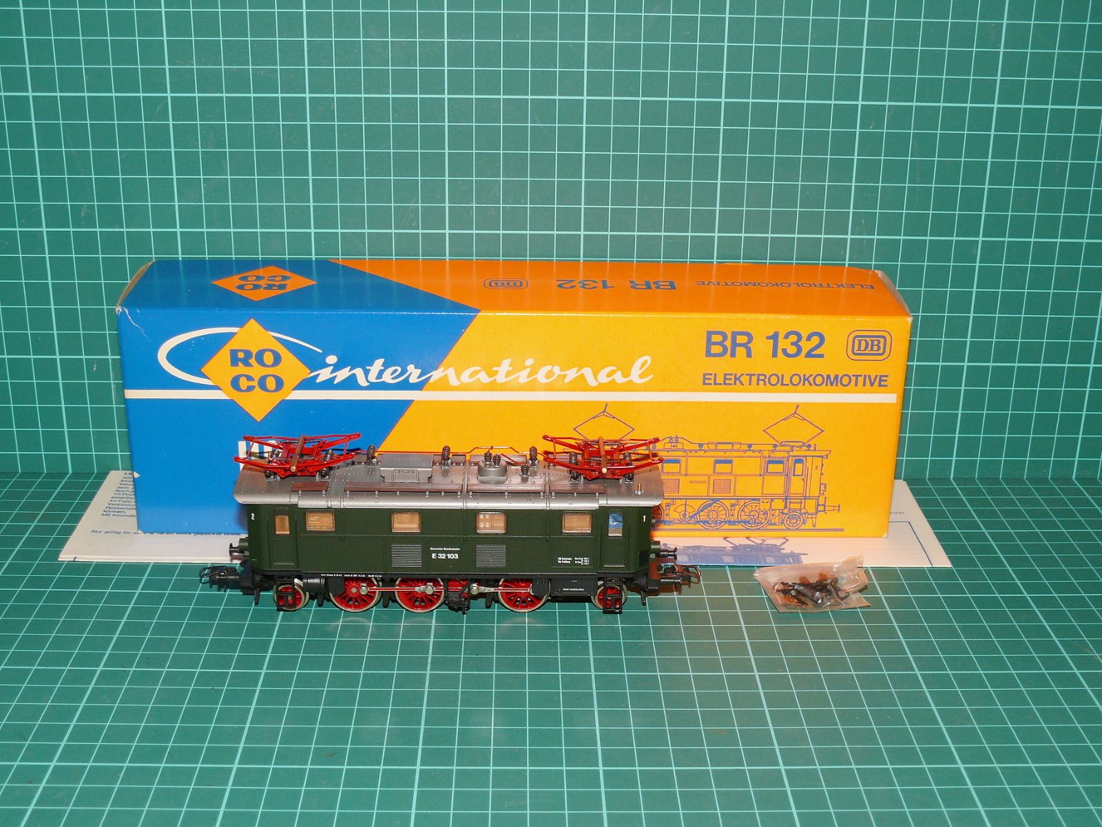 Roco 04145 S H0 - Elektrická lokomotiva BR 132 / E 32 103 DB, zelená, OVP – H0