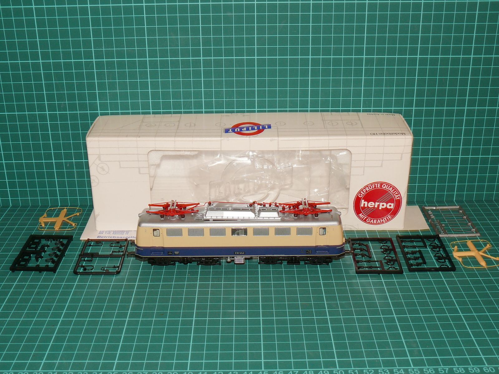 Liliput L 7141 01 H0 - Elektrická lokomotiva E10 1242 DB Rheingold, OVP + doplňky – H0