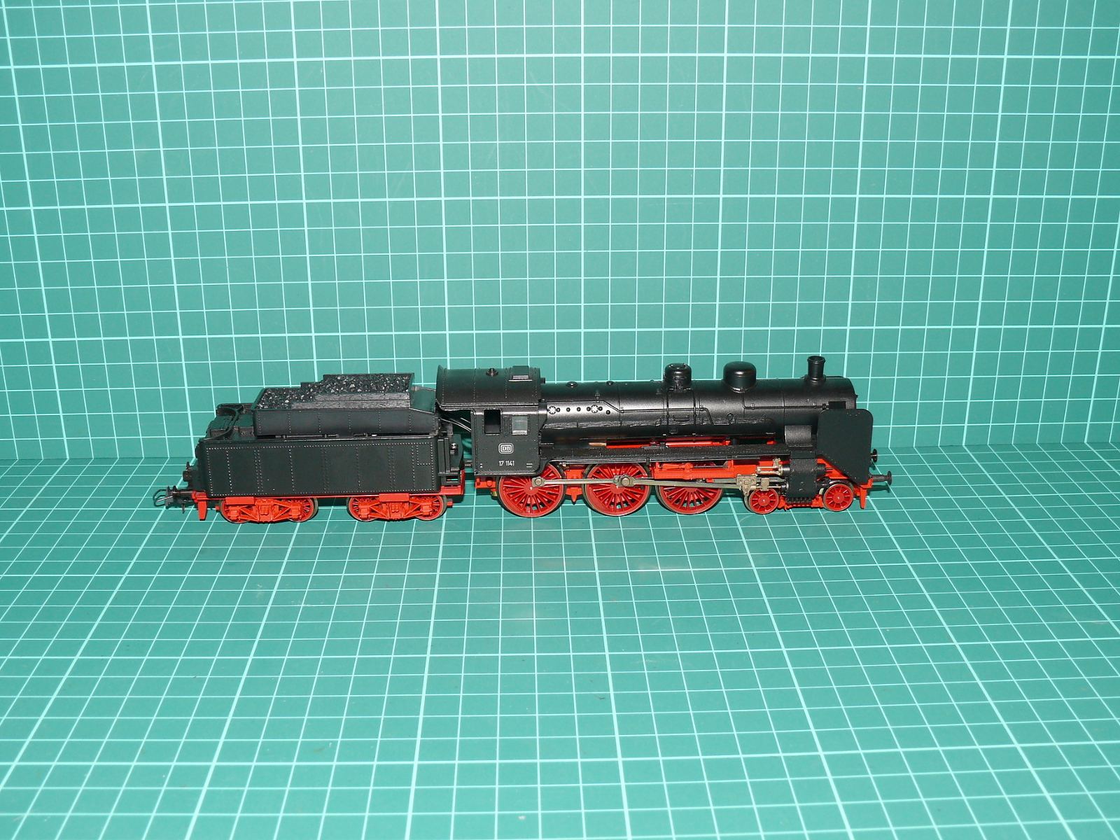 Roco H0 - Parní rychlíková lokomotiva BR 17 1141 DB s tendrem, DCC Digitál – H0
