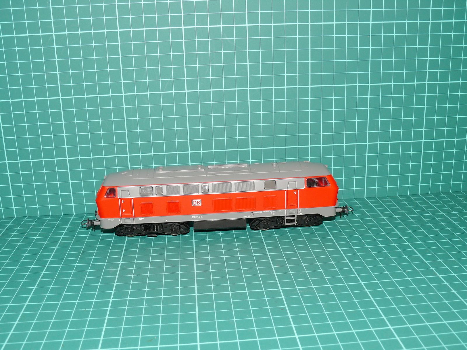 Roco H0 - Dieselová lokomotiva BR 218 158-4 DB, City-Bahn (oranžová / oblázkově šedá), DCC Digitál – H0