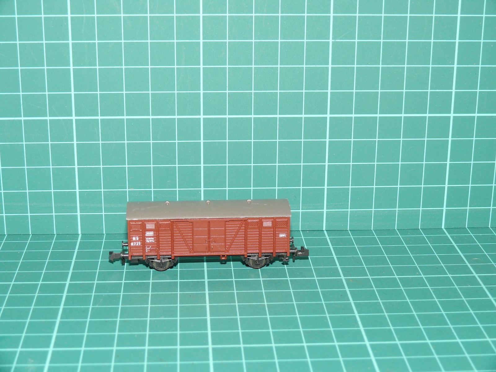 Roco N - Dvounápravový krytý nákladní vůz řady G 10 DB, ep. III/IV – N