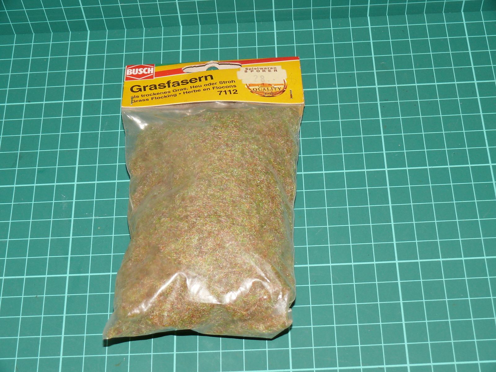 Busch 7112 - Modelová travní vlákna "suchá tráva / seno / sláma", 20 g – Ostatní