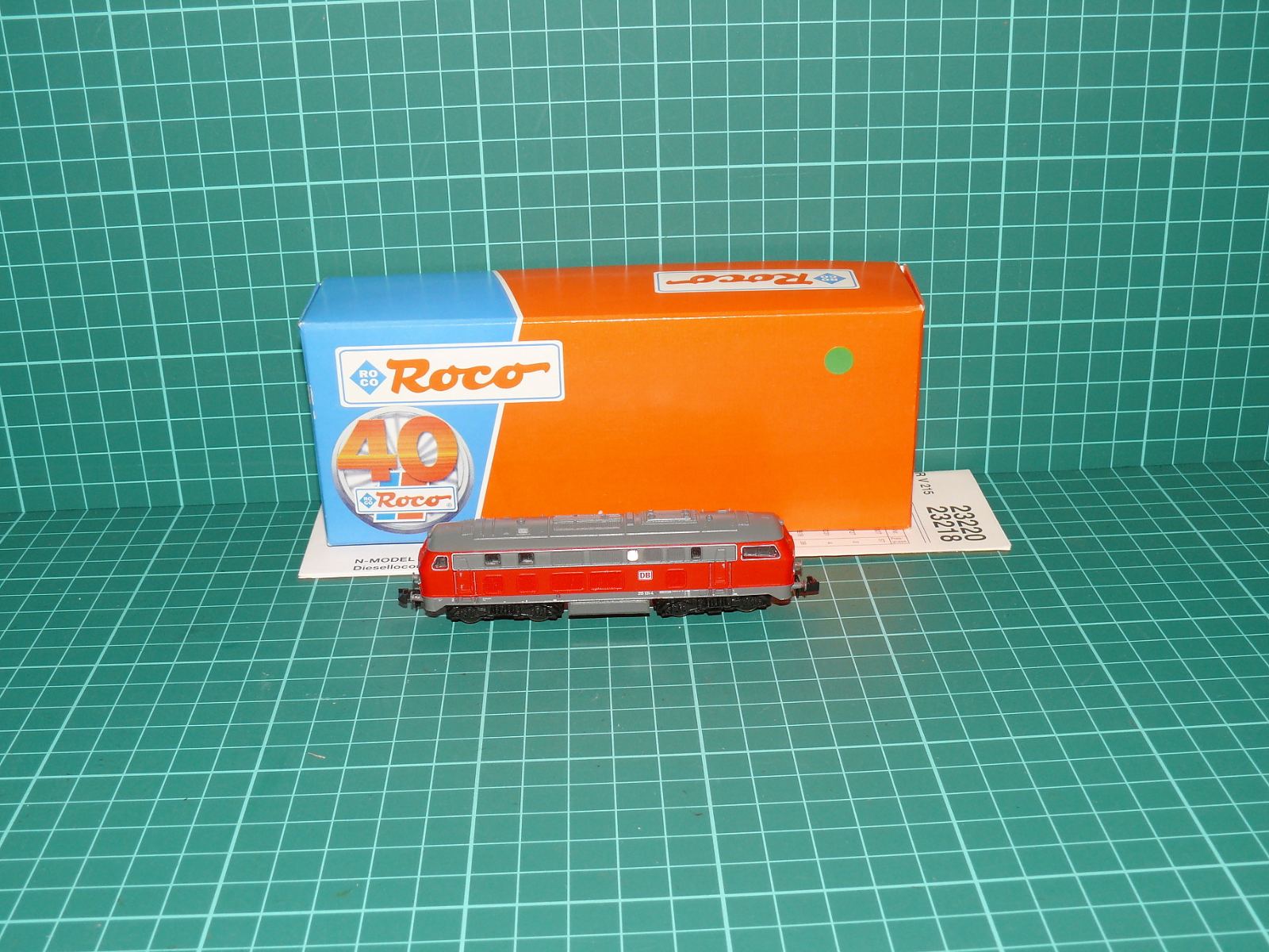 Roco N 23218 - Dieselová lokomotiva řady 215 DB, ep. IV – N