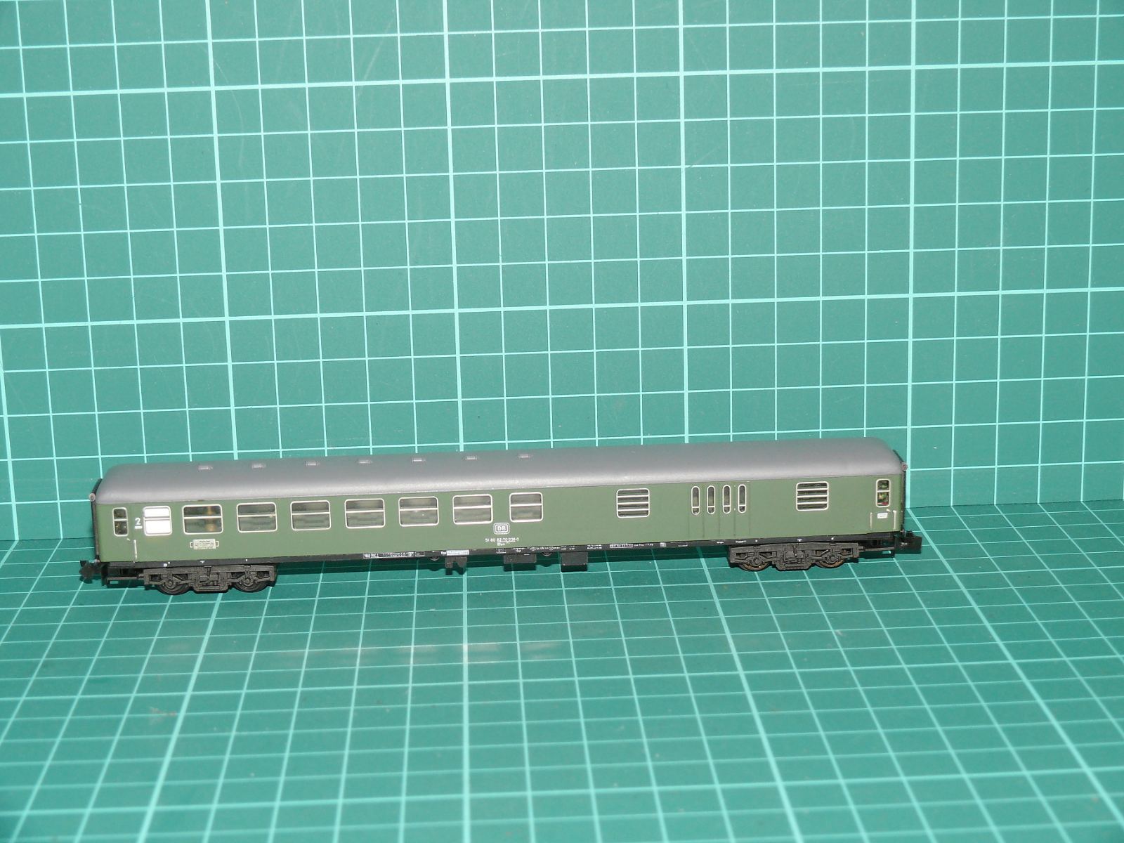 Minitrix N 13075 (3075) - Rychlíkový kombinovaný osobní/zavazadlový vůz BDms 273 DB, ep. IV – N