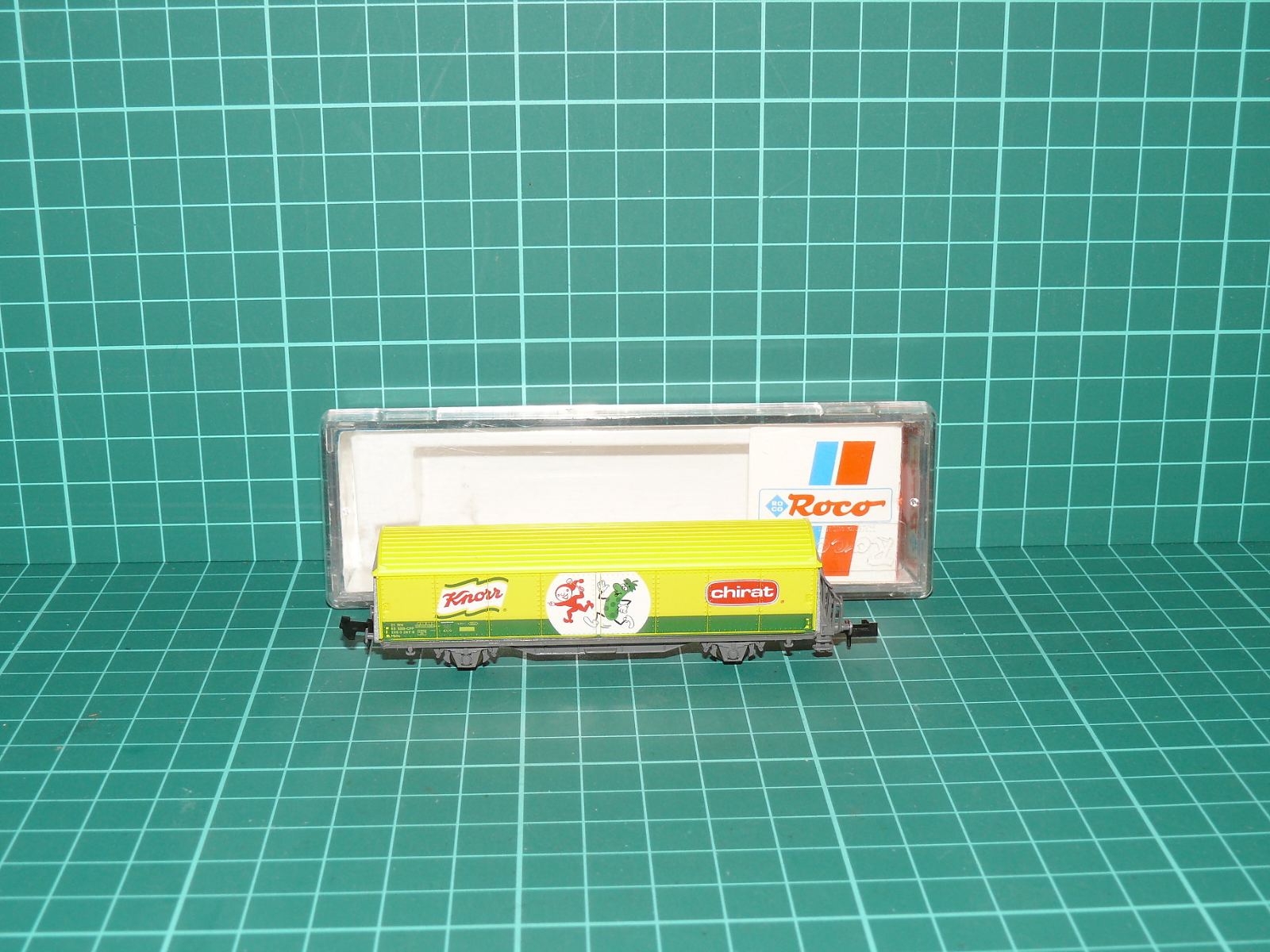Roco N 25231 - Dvounápravový chladicí / skříňový vůz typu Ibblps "Knorr / chirat" SBB-CFF, Ep. IV – N