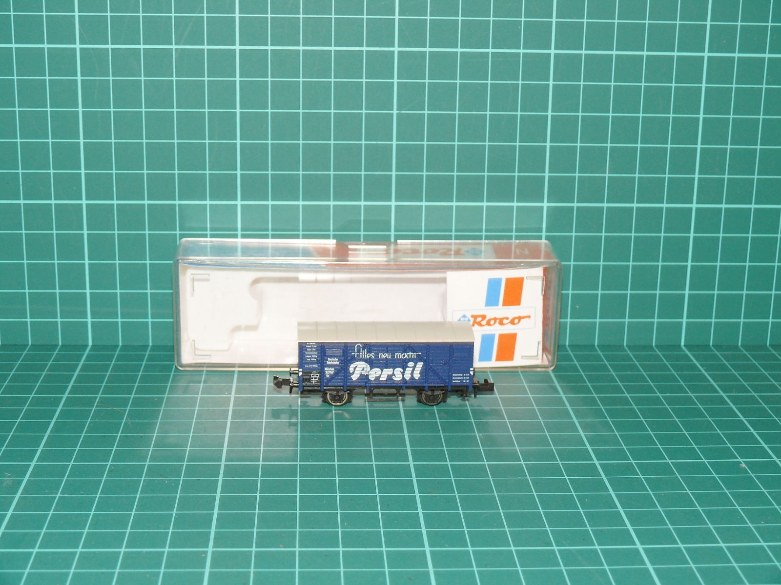 Roco N 25329 Dvounápravový krytý nákladní vůz G10 Persil DB, ep. III – N