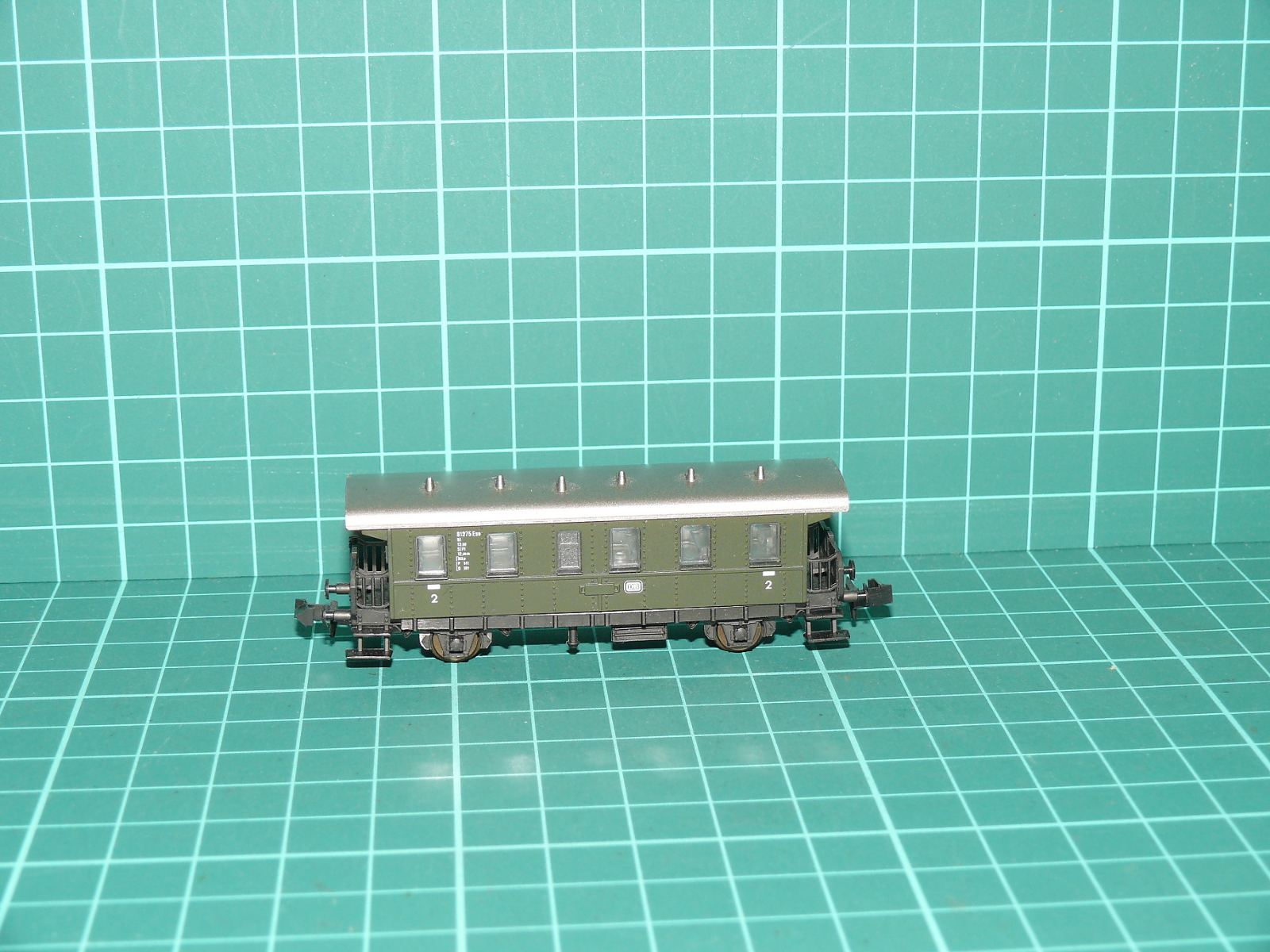 Roco N 24200 Dvounápravový osobní vůz 2. třídy Ci "Donnerbüchse" DB, ep. III – N