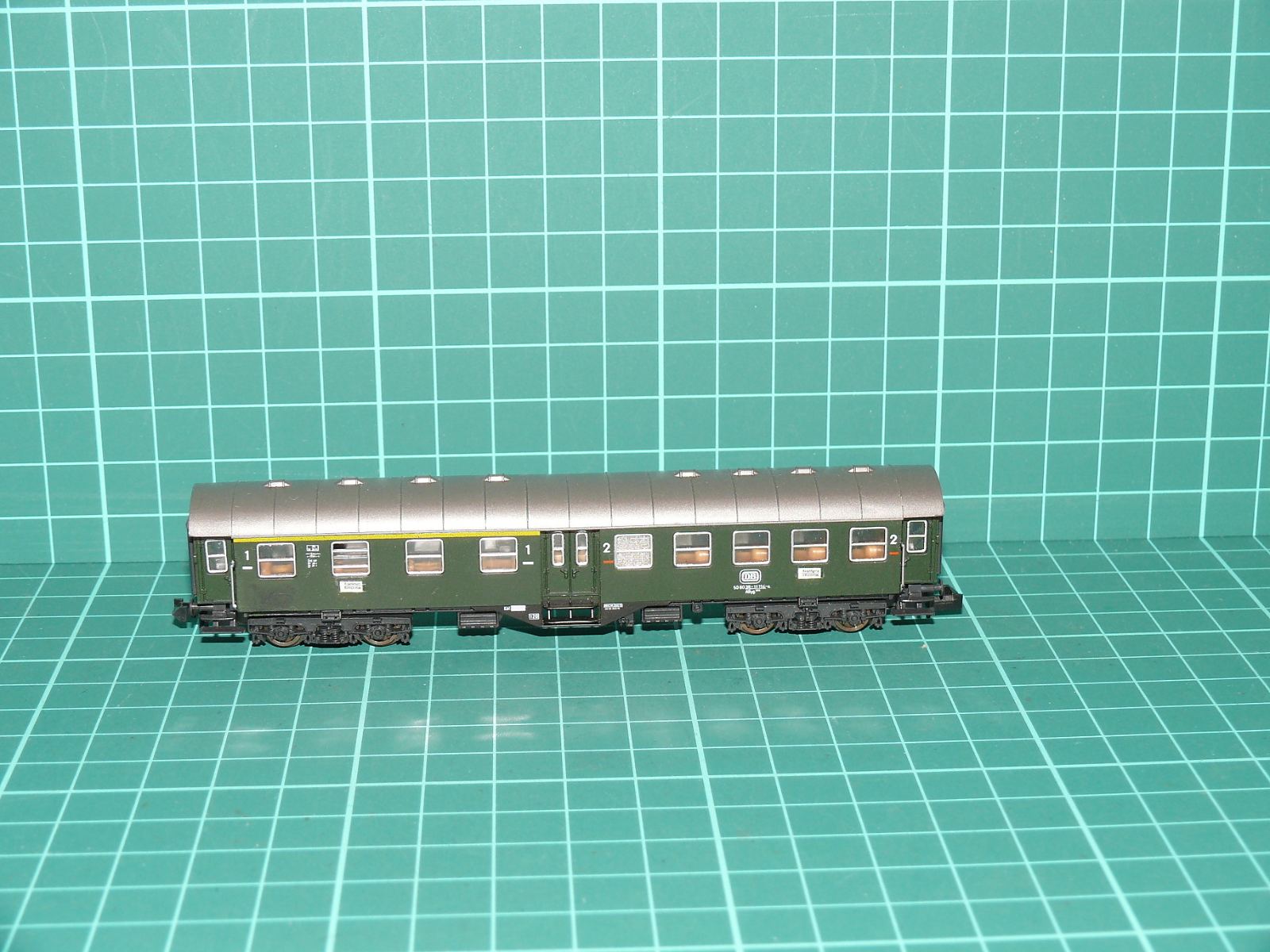 Roco N 24272 Čtyřnápravový kombinovaný osobní vůz 1./2. třídy ABnb 703 DB, ep. IV – N