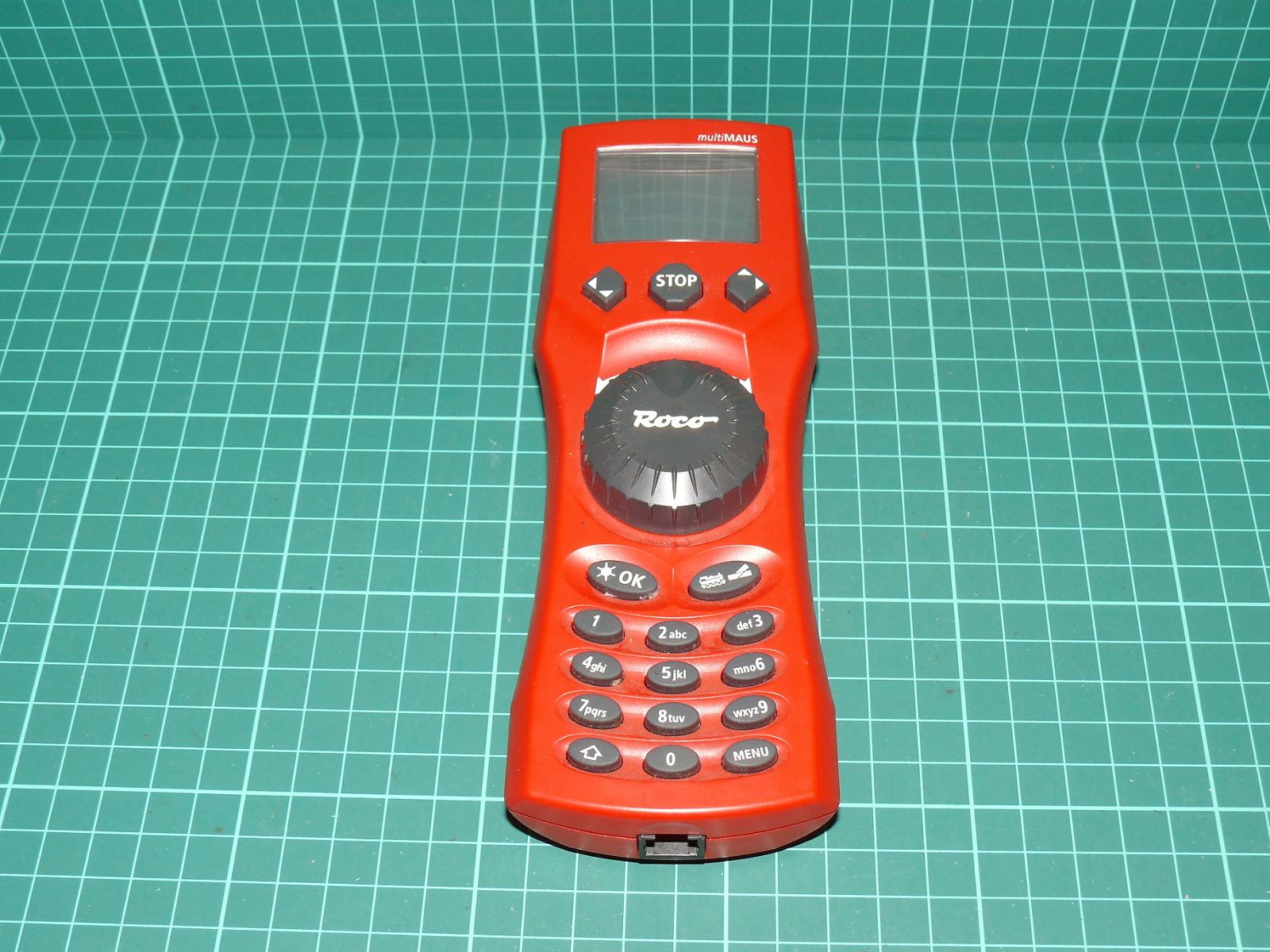 Roco – Digitální ruční ovladač multiMAUS (červený) – Napájení