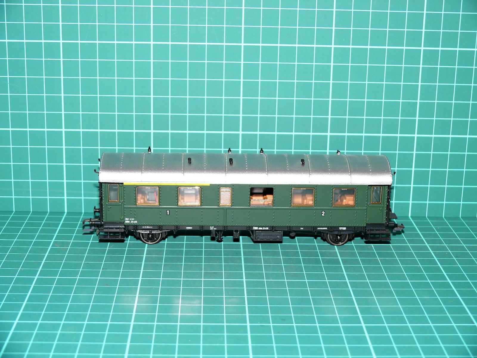 Roco H0 - Dvounápravový osobní vůz 1./2. třídy ABi (ÖBB) zelený se stříbrnou střechou (1:87) – H0