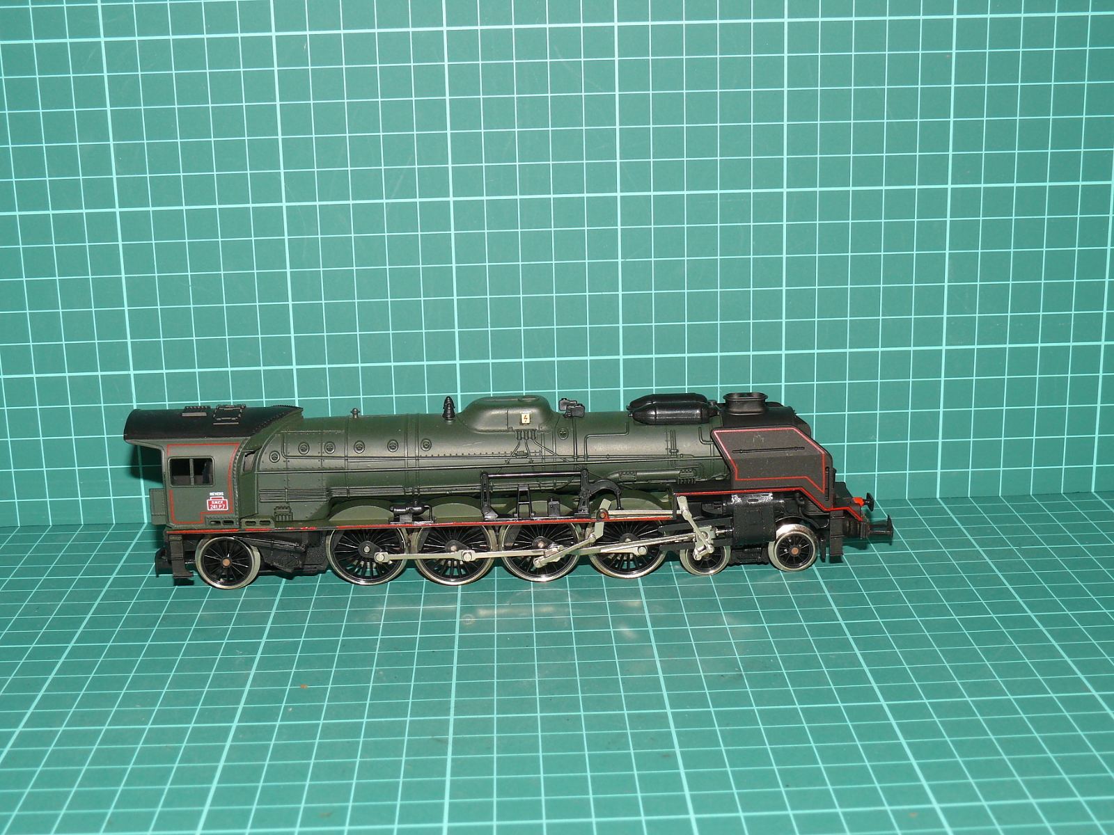 Jouef H0 - Parní lokomotiva řady 241 P SNCF, epocha III - dummy bez motoru a tendru (8241) – H0
