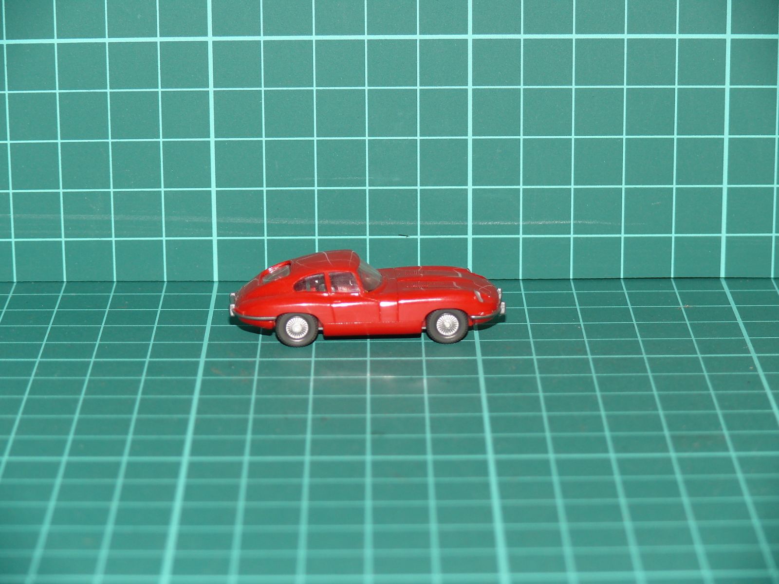 Wiking H0 – Jaguar E-Type Coupé, červená (1:87) – H0