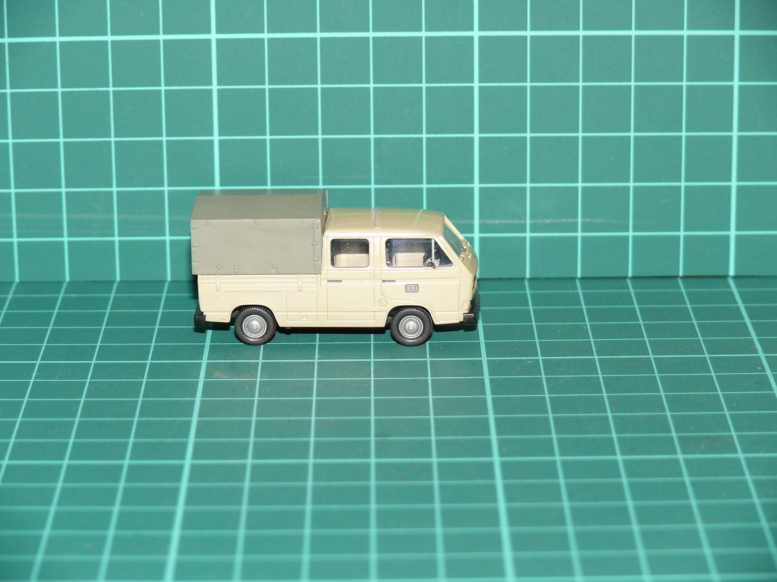 Roco H0 – Volkswagen Transporter T3 Doka (dvojkabina s plachtou) – Deutsche Bundesbahn (DB) – H0