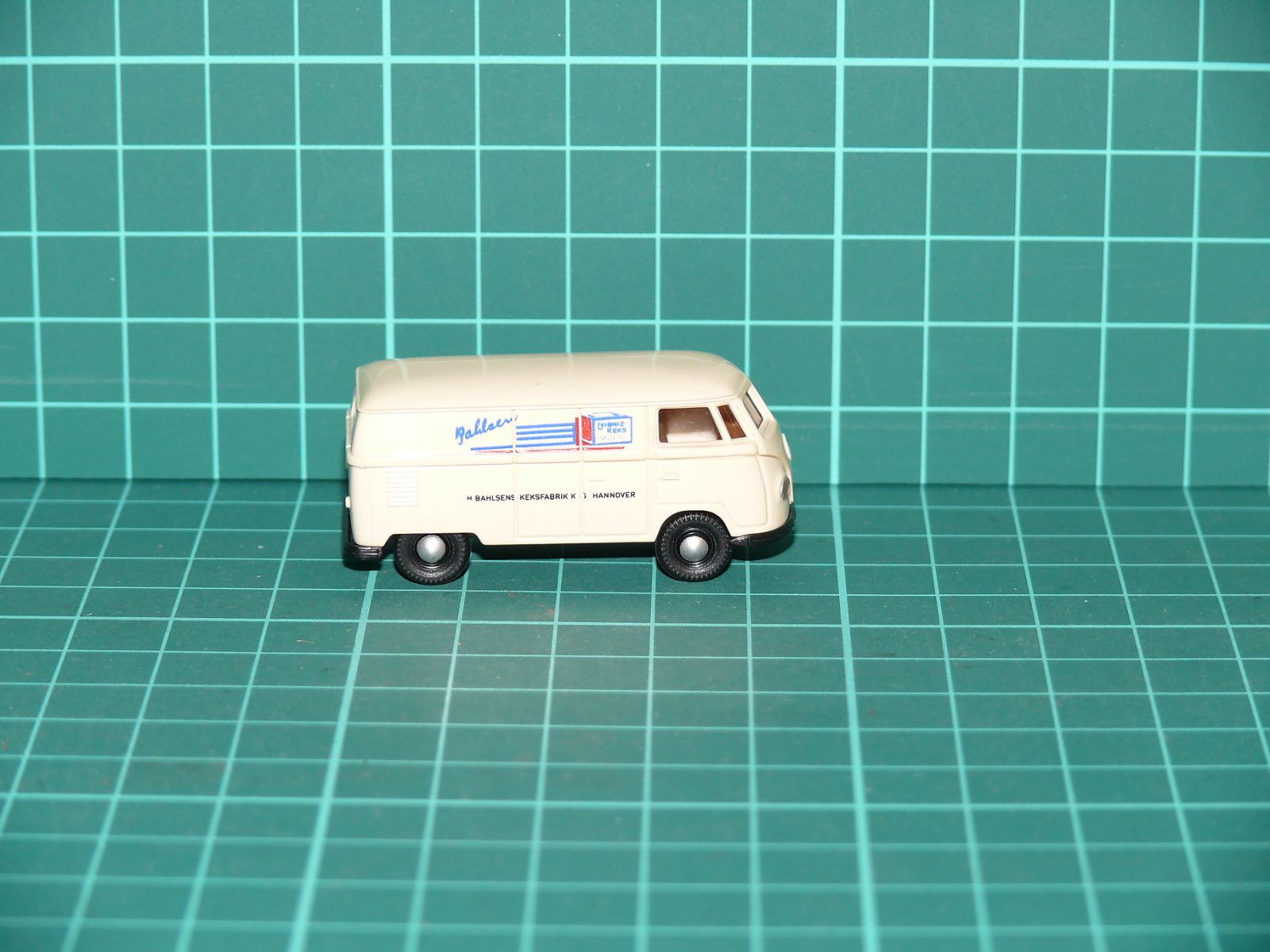 Brekina H0 – Skříňová dodávka Volkswagen T1b (Kastenwagen) „Bahlsen Keks / Leibniz Keks Hannover“ – H0