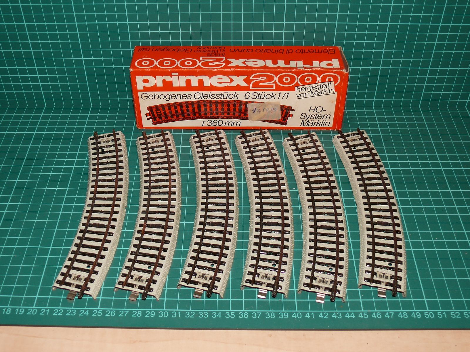 Primex / Märklin H0 5072 (2000) – Sada obloukových kolejí s podložím R360 mm 6 ks (3-kolejnicový systém Märklin) + krabička – H0