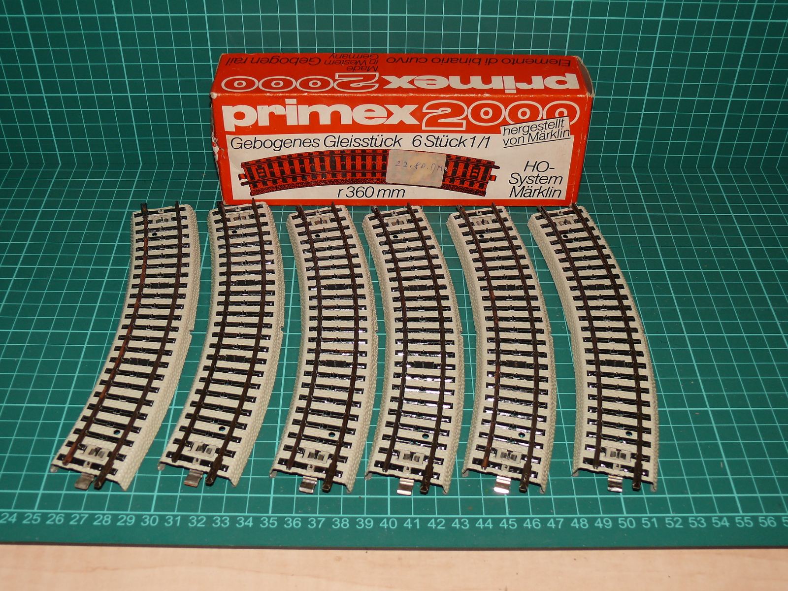 Primex / Märklin H0 5072 (2000) – Sada obloukových kolejí s podložím R360 mm 6 ks (3-kolejnicový systém Märklin) + krabička (Sada 2) – H0