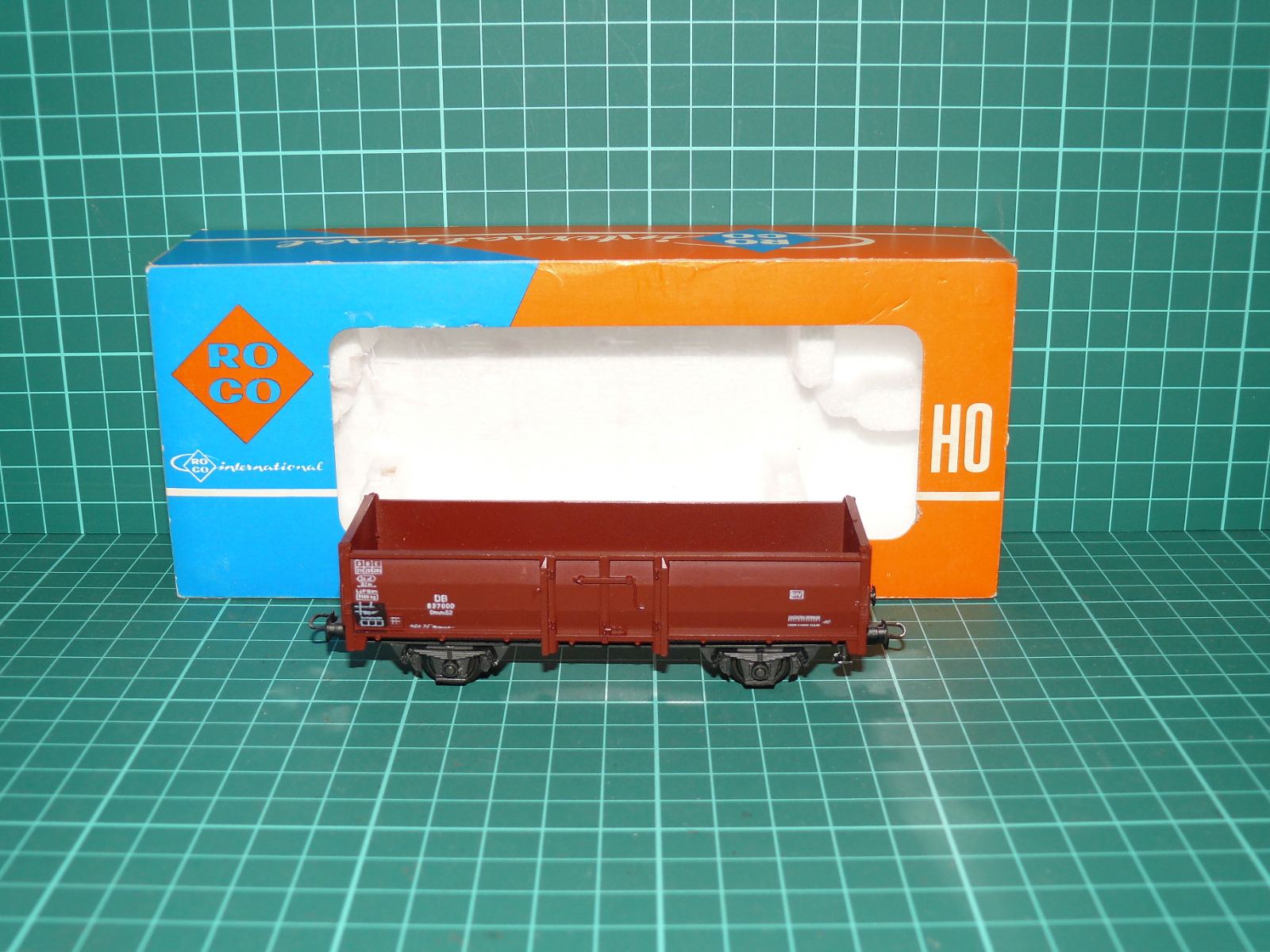 Roco H0 4306B – 2-nápravový otevřený nákladní vůz Omm 52, DB (Ep. III) + OVP – H0