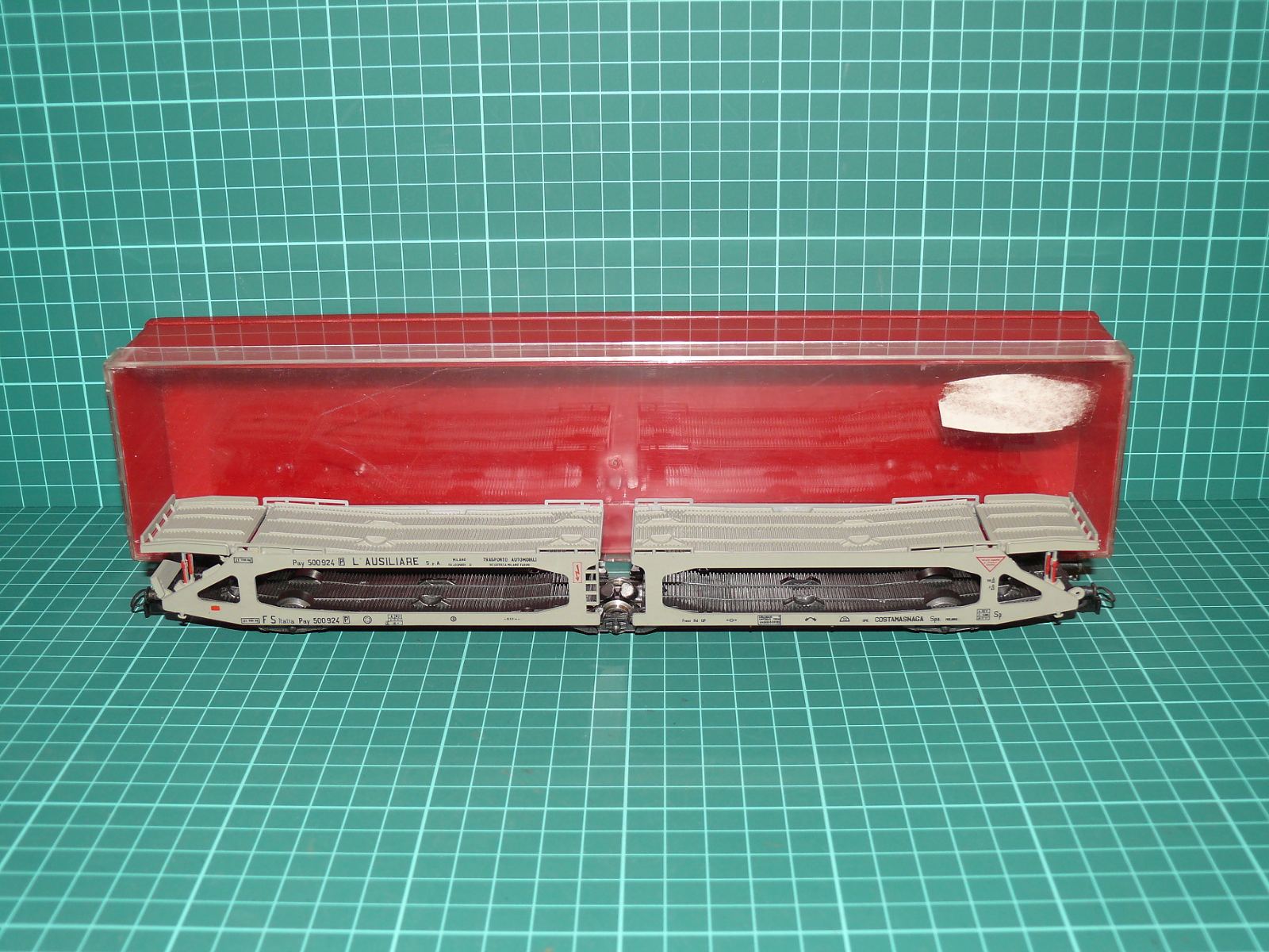 Rivarossi H0 2073 – 3-nápravový kloubový patrový autovůz typu Pay „L'Ausiliare“, FS (Ep. III/IV) + box – H0