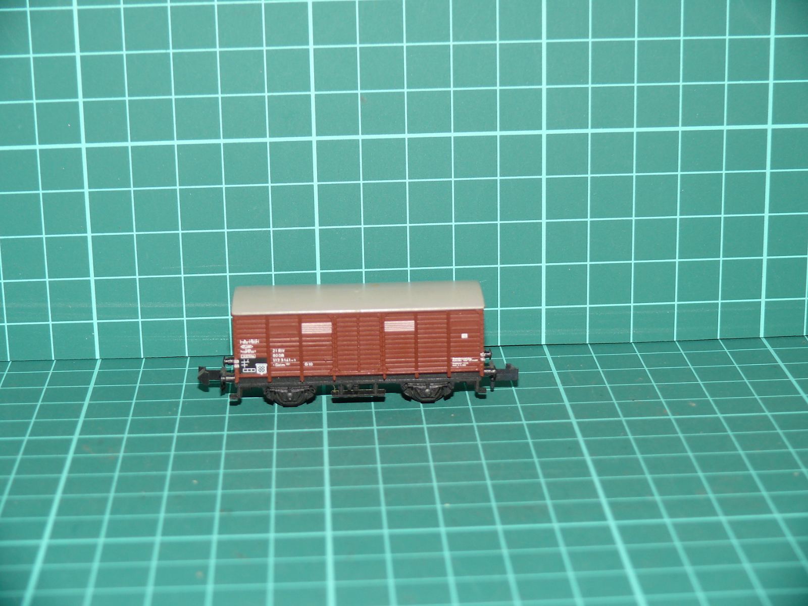 Roco N 02331 (2331) – 2-nápravový krytý nákladní vůz řady Gs / Gls, DB (Ep. IV) – N