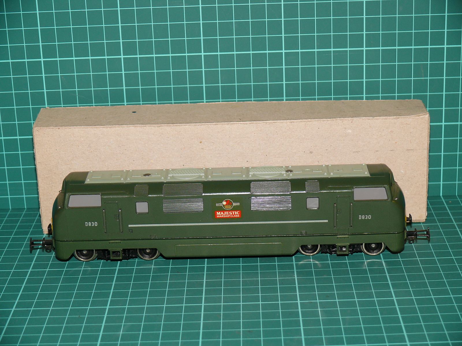 Märklin HAMO H0 8373 – Těžká motorová lokomotiva Warship Class D830 "Majestic", BR (Ep. III/IV, DC) – H0