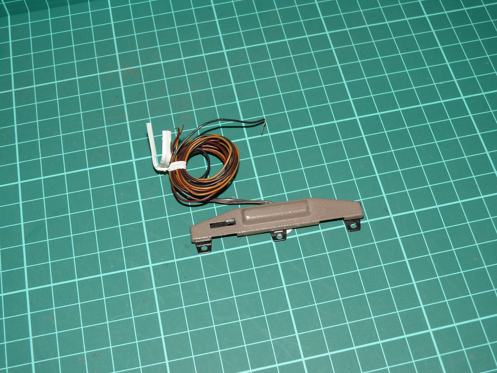 Fleischmann H0 (1:87) – Elektromagnetický přestavník výhybky se štěrkovým ložem (kat. č. 644110 / 6441 / 6442) – H0